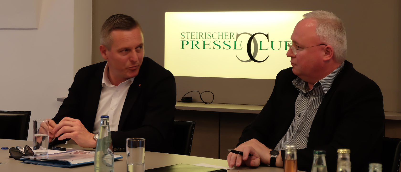 Mario-Kunasek-Heinz-M-Fischer-im-Infight-Tisch-Presseclub-Graz