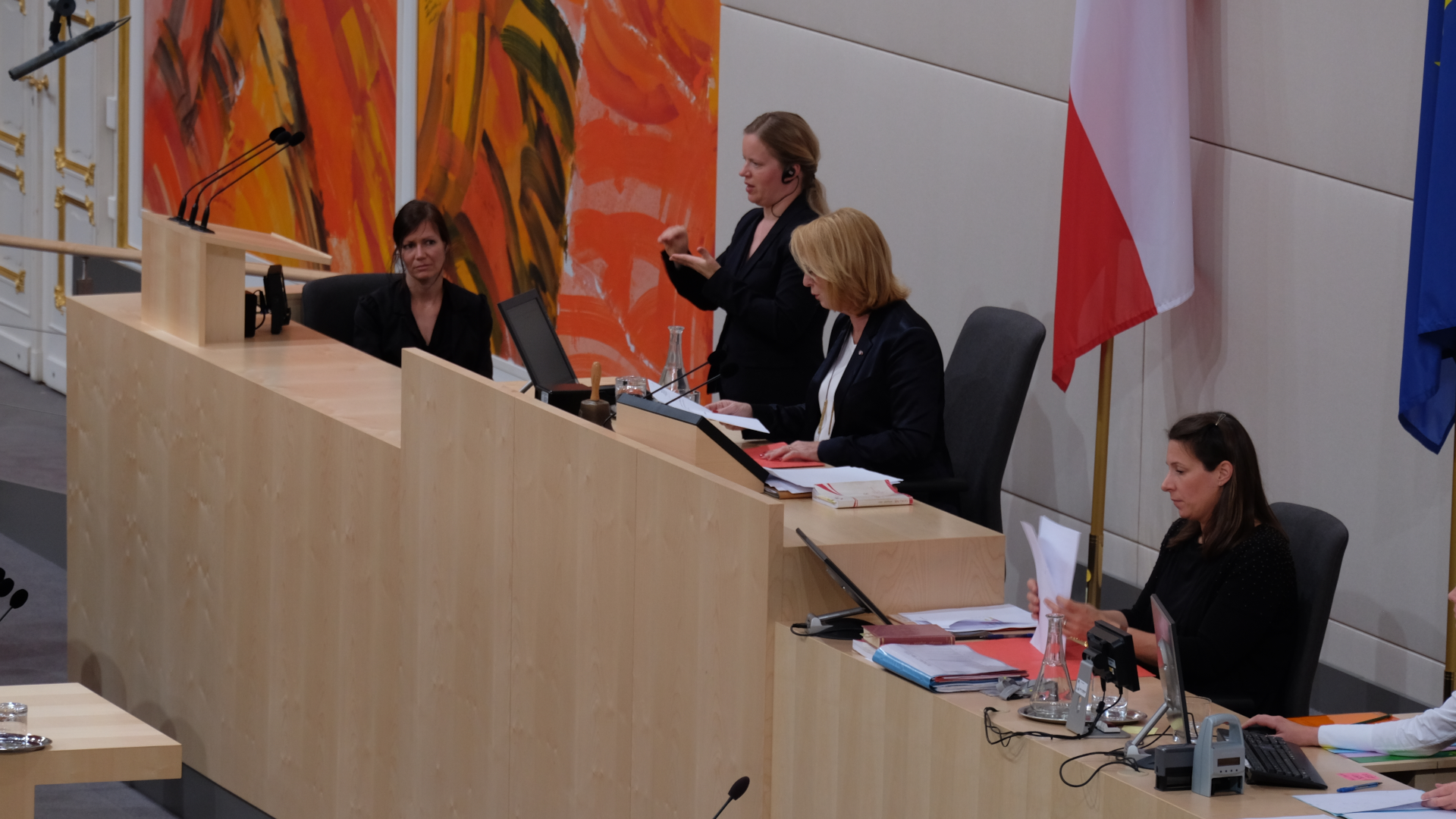 Corona-Krise-Doris Bures-Wien-Hofburg-Gesetzgebung-Nationalrat-Parlament