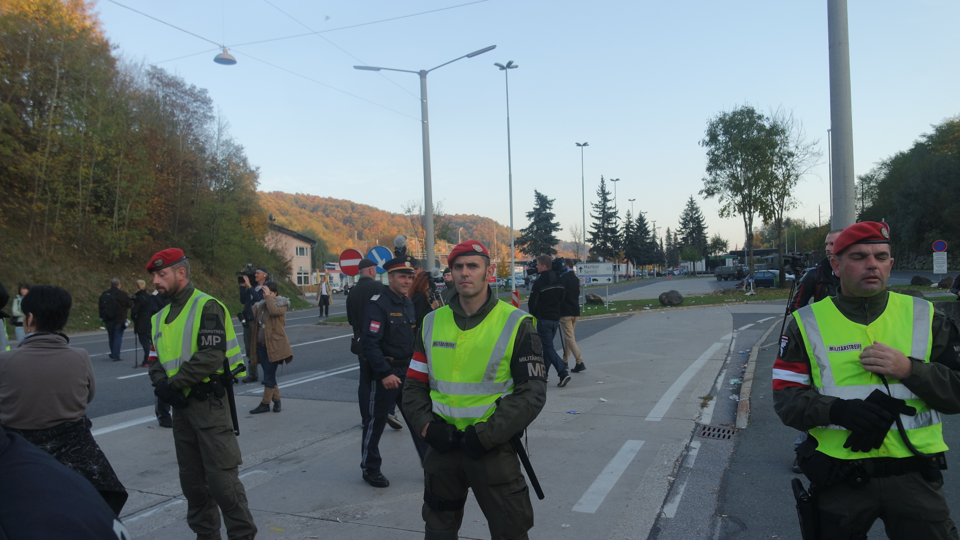 Bundesheer-Miliz-Soldaten-Polizei-Grenzschutz-Spielfeld-Steiermark-Politik-Corona-Covid19-Einsatz