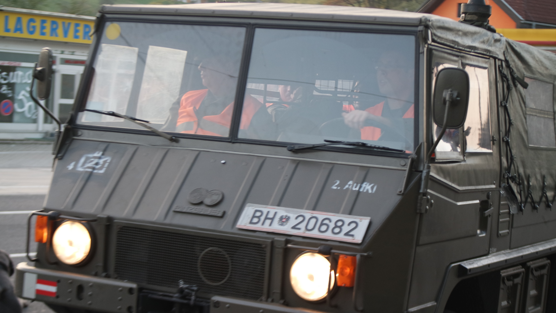 Bundesheer-Miliz-Österreich-Pinzgauer-Spielfeld-Corona-Covid19-Soldaten