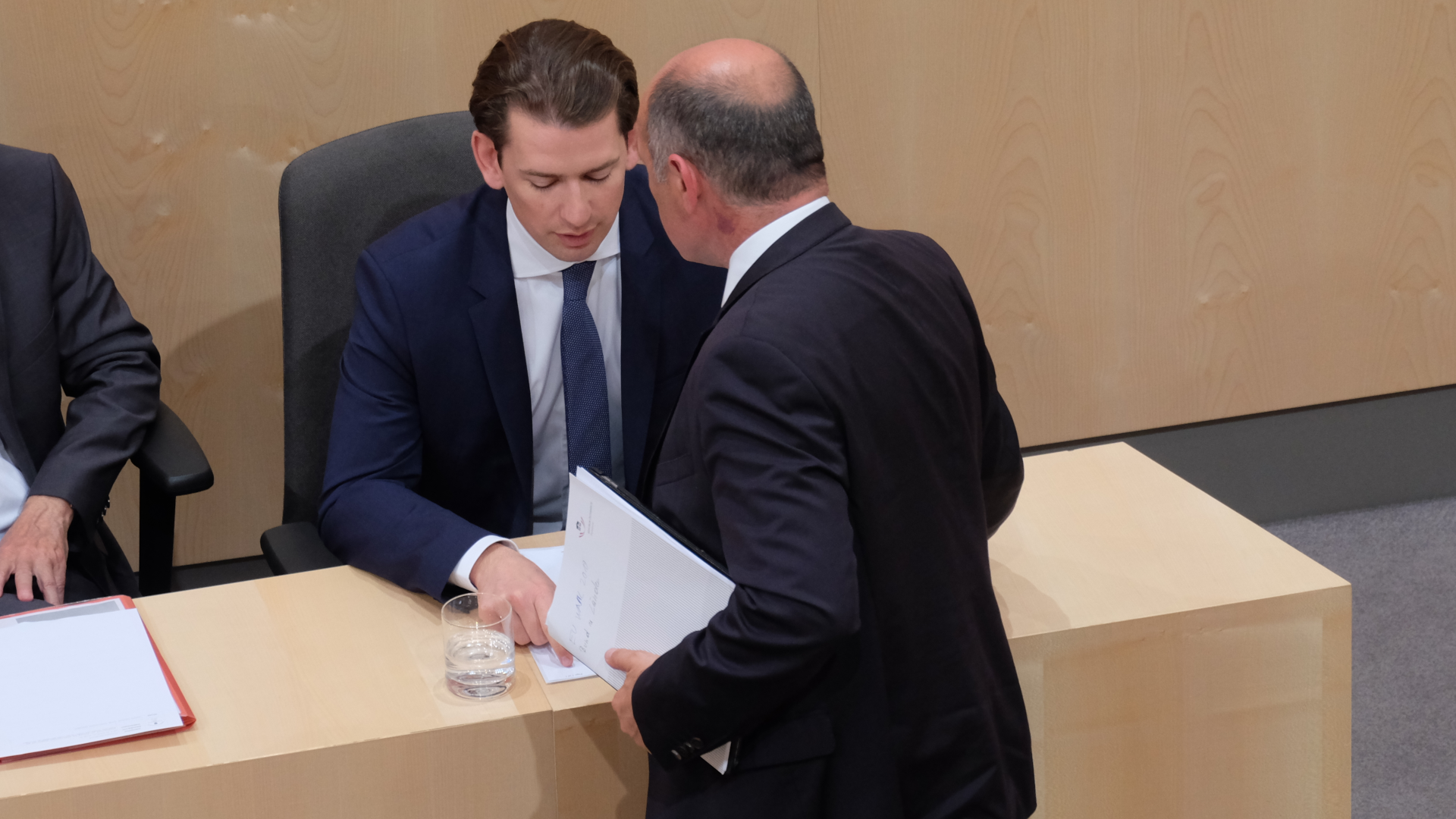 Parlamentarische Anfrage-Corona-Spots-Politik-Sebastian Kurz-Wolfgang Sobotka-ÖVP-Parlament-FPÖ-Geld